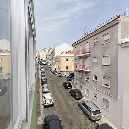 Rising Sun Apartment Lisbon